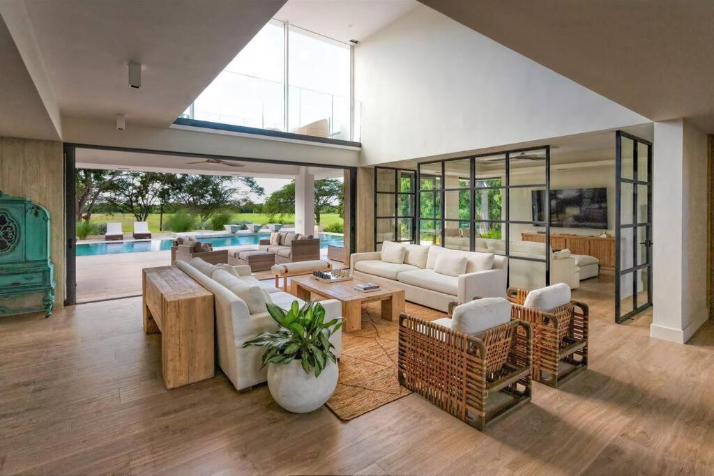 Villa Polos, Prestigious Haven In Casa De Campo La Romana Exterior photo